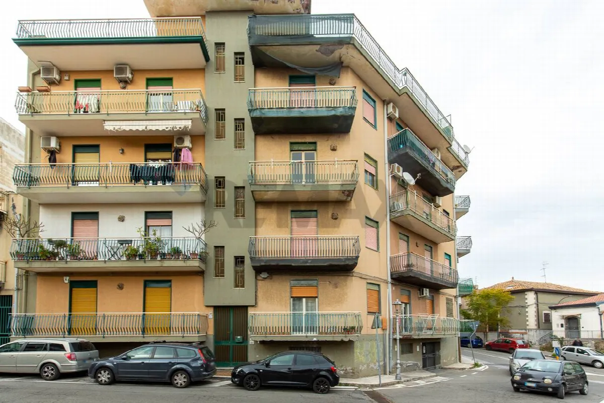 Appartamento in vendita a Aci Catena - foto 1