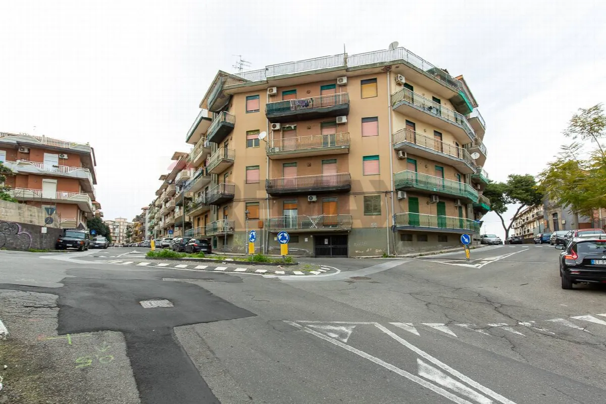 Appartamento in vendita a Aci Catena - foto 2