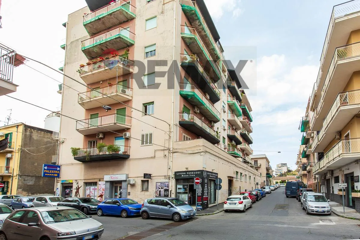 Appartamento in vendita a Catania, Viale Rapisardi - foto 1