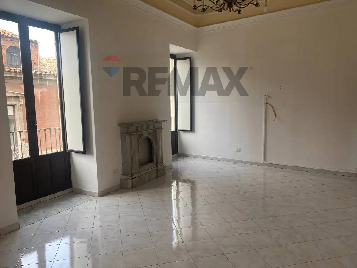 Appartamento in vendita a Catania, Centro Storico - foto 1