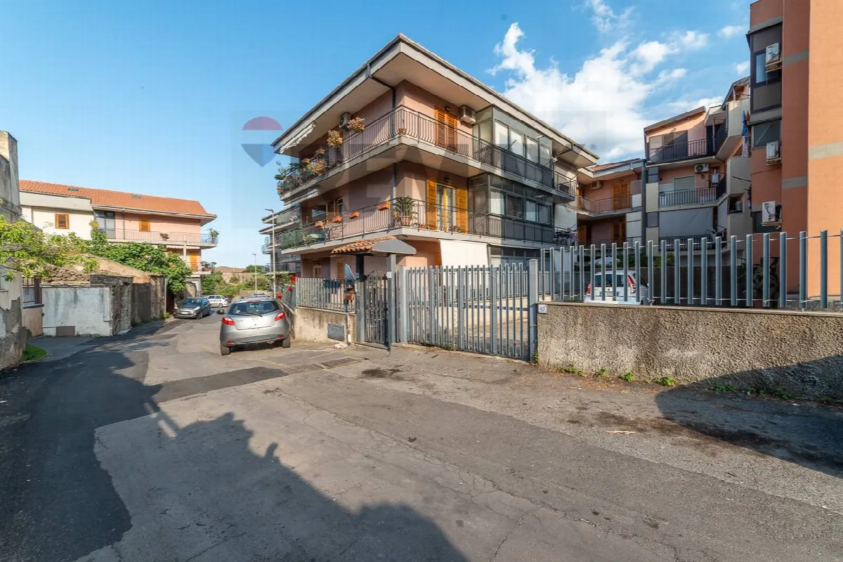 Appartamento in vendita a Aci Catena, Aci San Filippo - foto 1