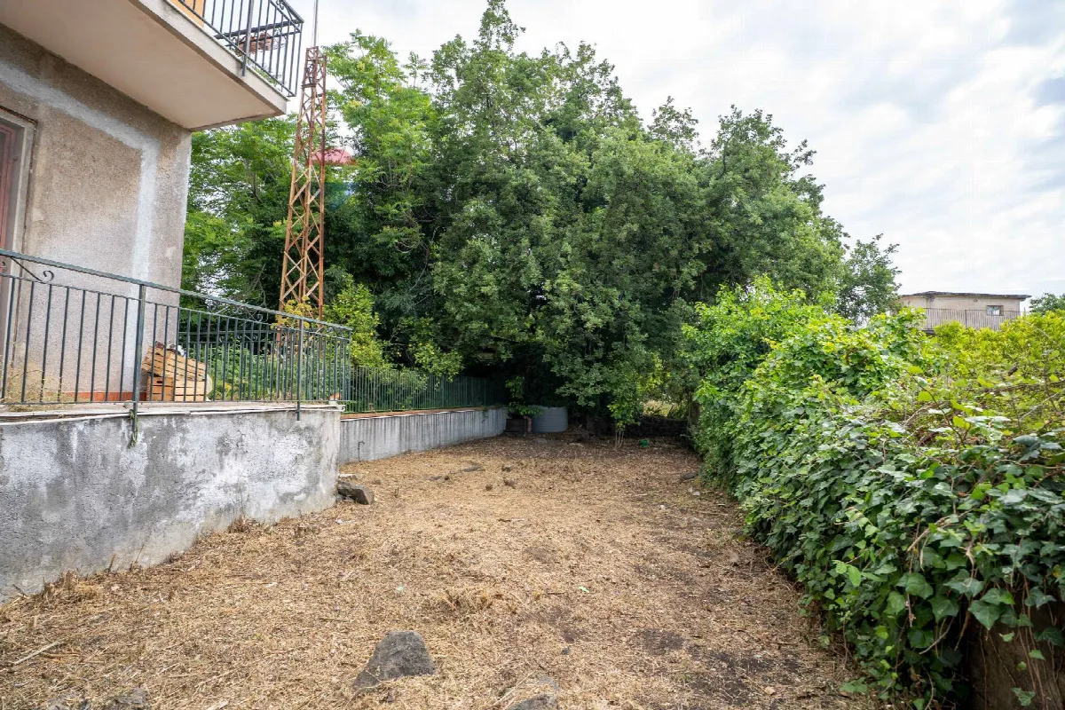 Appartamento in vendita a Aci Sant'Antonio - foto 2