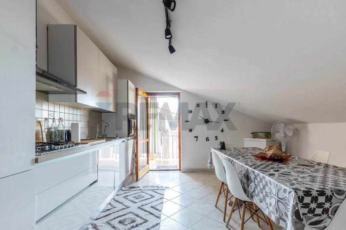Appartamento in vendita a Aci Sant'Antonio, Santa Maria La Stella - foto 3