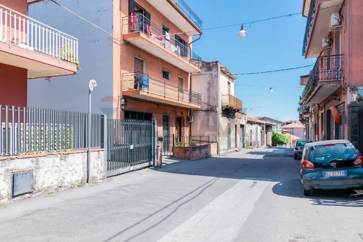 Appartamento in vendita a Aci Sant'Antonio - foto 1