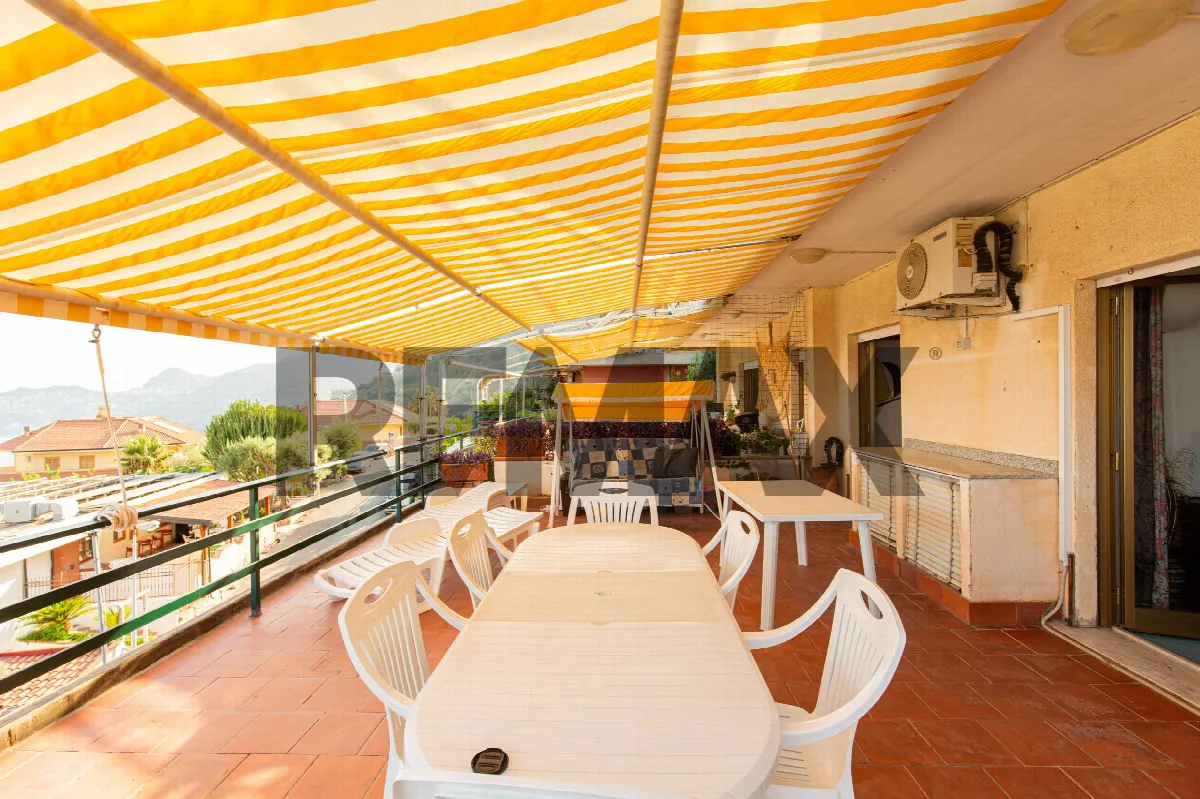 Appartamento in vendita a Letojanni, Contrada Sillemi - foto 2