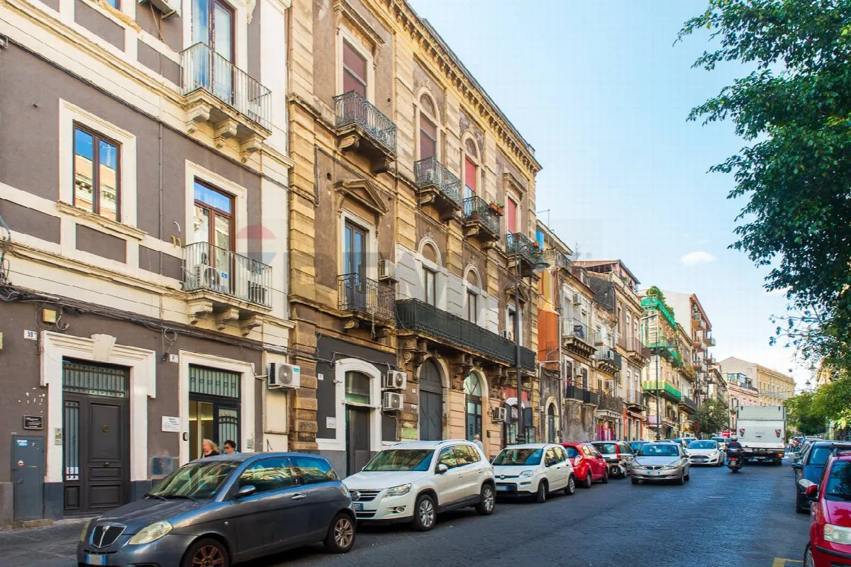 Appartamento in vendita a Catania, Centro Storico - foto 2