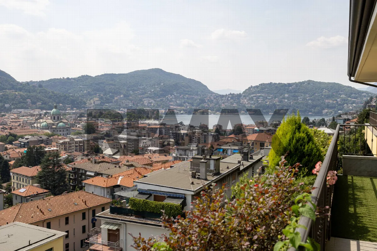 Appartamento in vendita a Como, Centro - foto 3