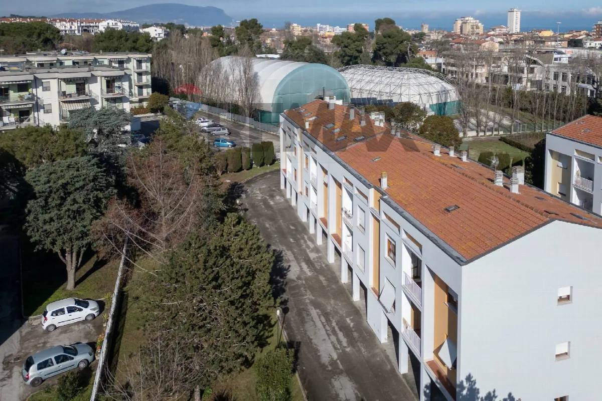 Appartamento in vendita a Porto Recanati, Quartiere Ovest - Grotte - Montarice - foto 2