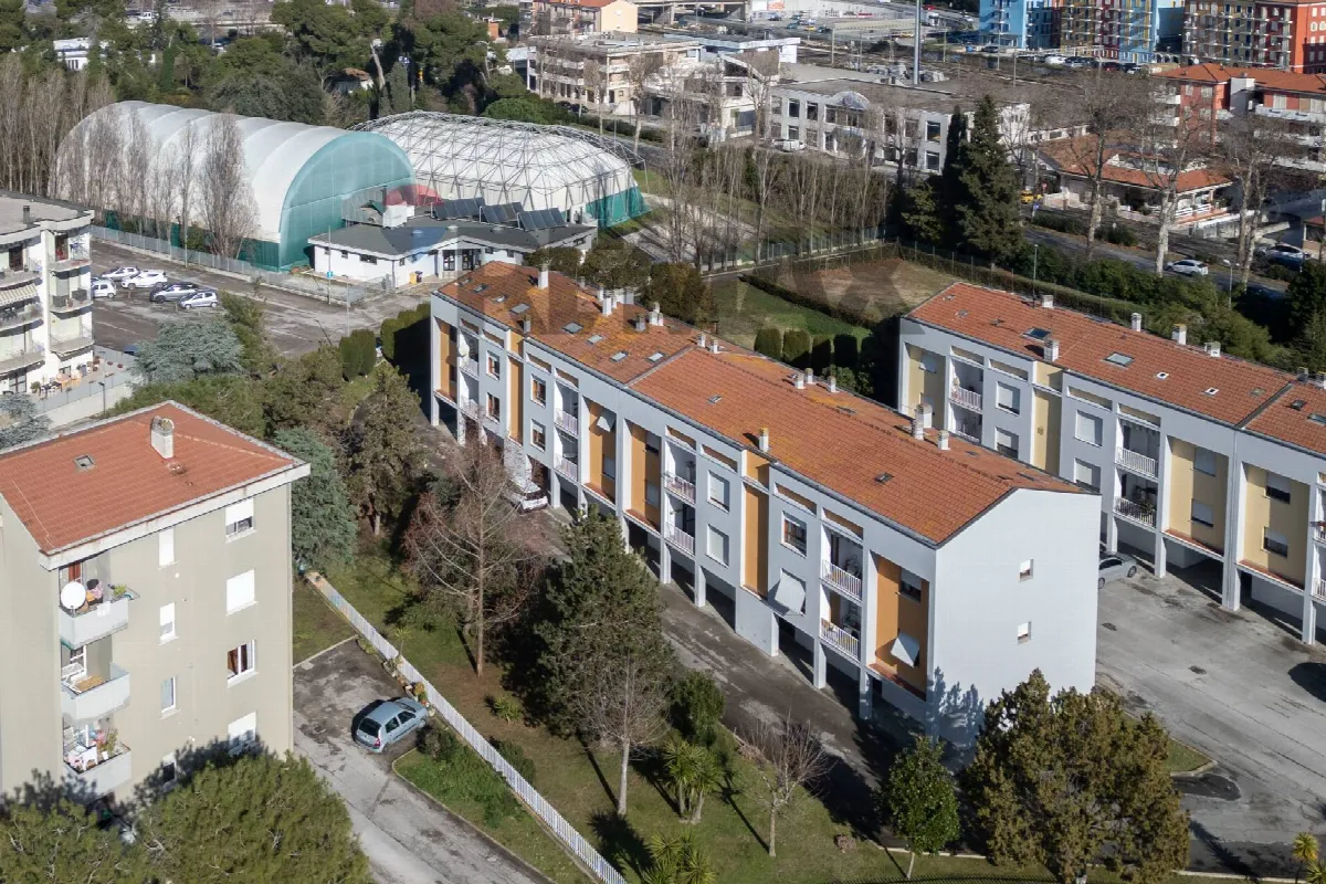 Appartamento in vendita a Porto Recanati, Quartiere Ovest - Grotte - Montarice - foto 3
