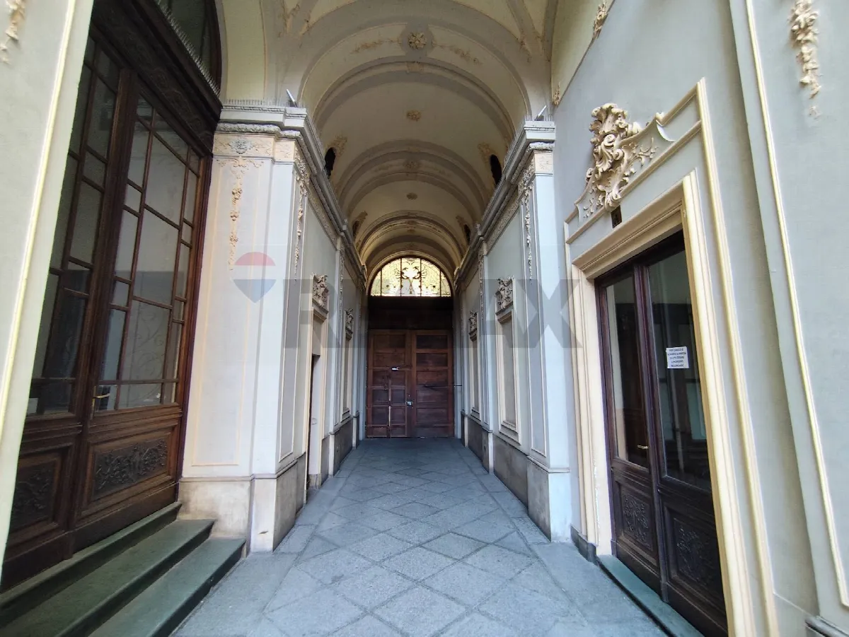 Appartamento in vendita a Torino, Centro - foto 1