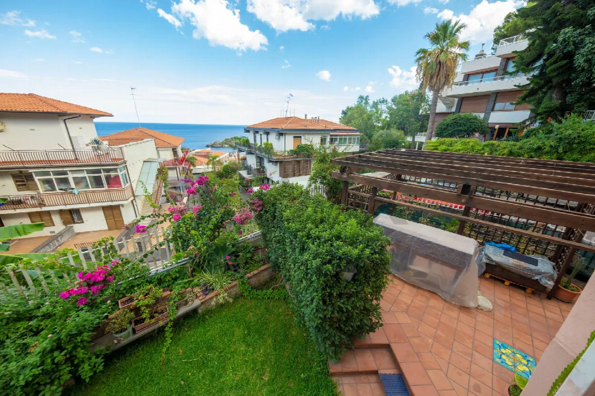 Appartamento in vendita a Aci Castello, Acitrezza - foto 2