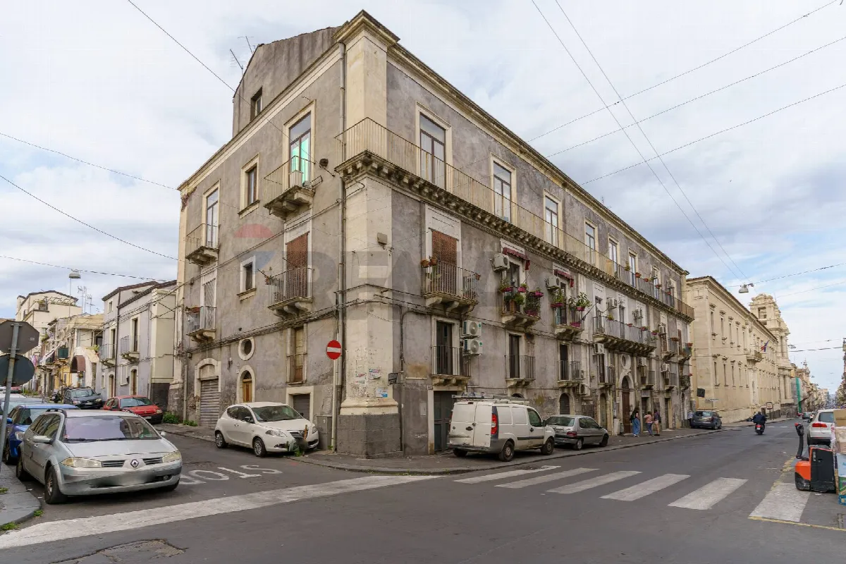 Appartamento in vendita a Catania, Centro Storico - foto 1