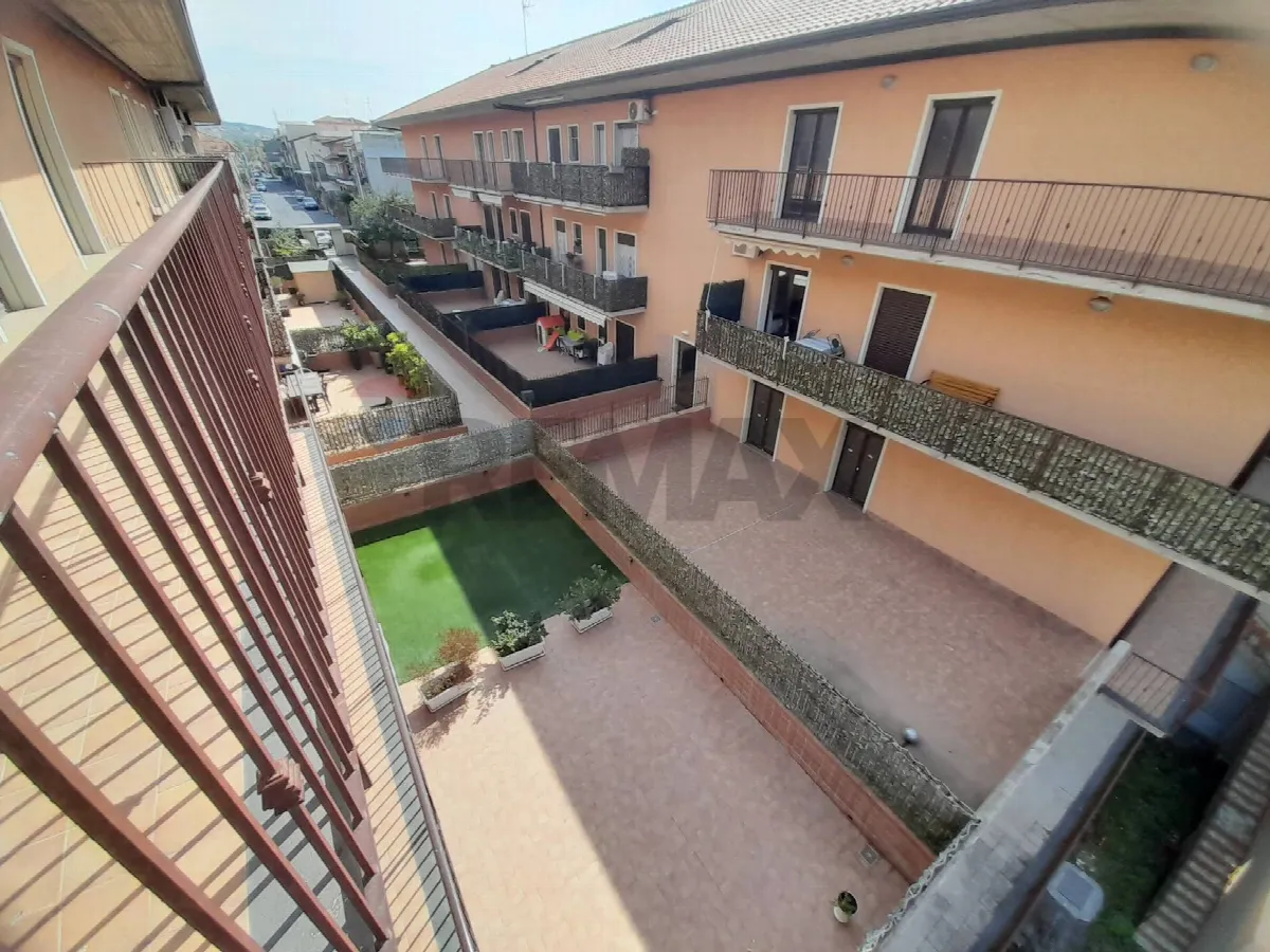 Appartamento in vendita a Camporotondo Etneo - foto 2