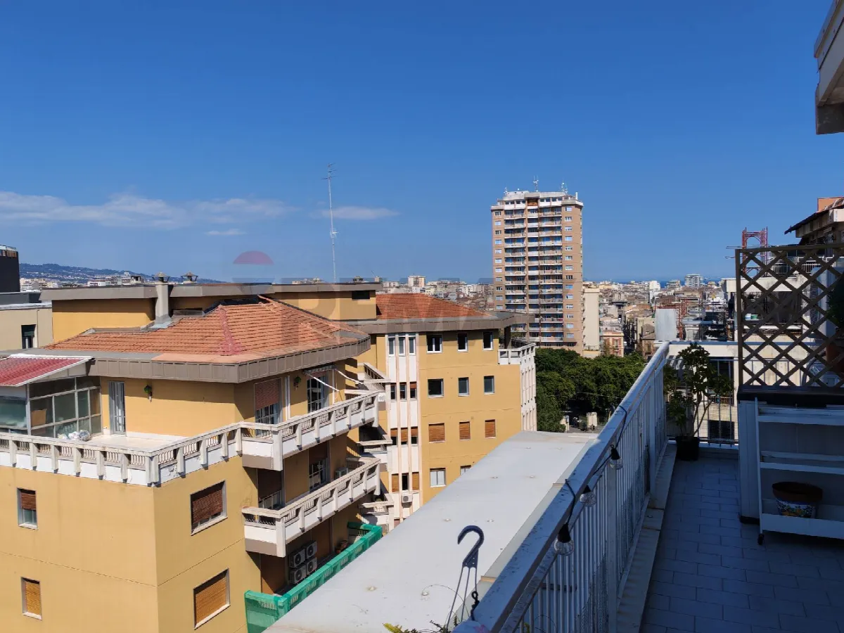 Appartamento in vendita a Catania, Villa Bellini - foto 2