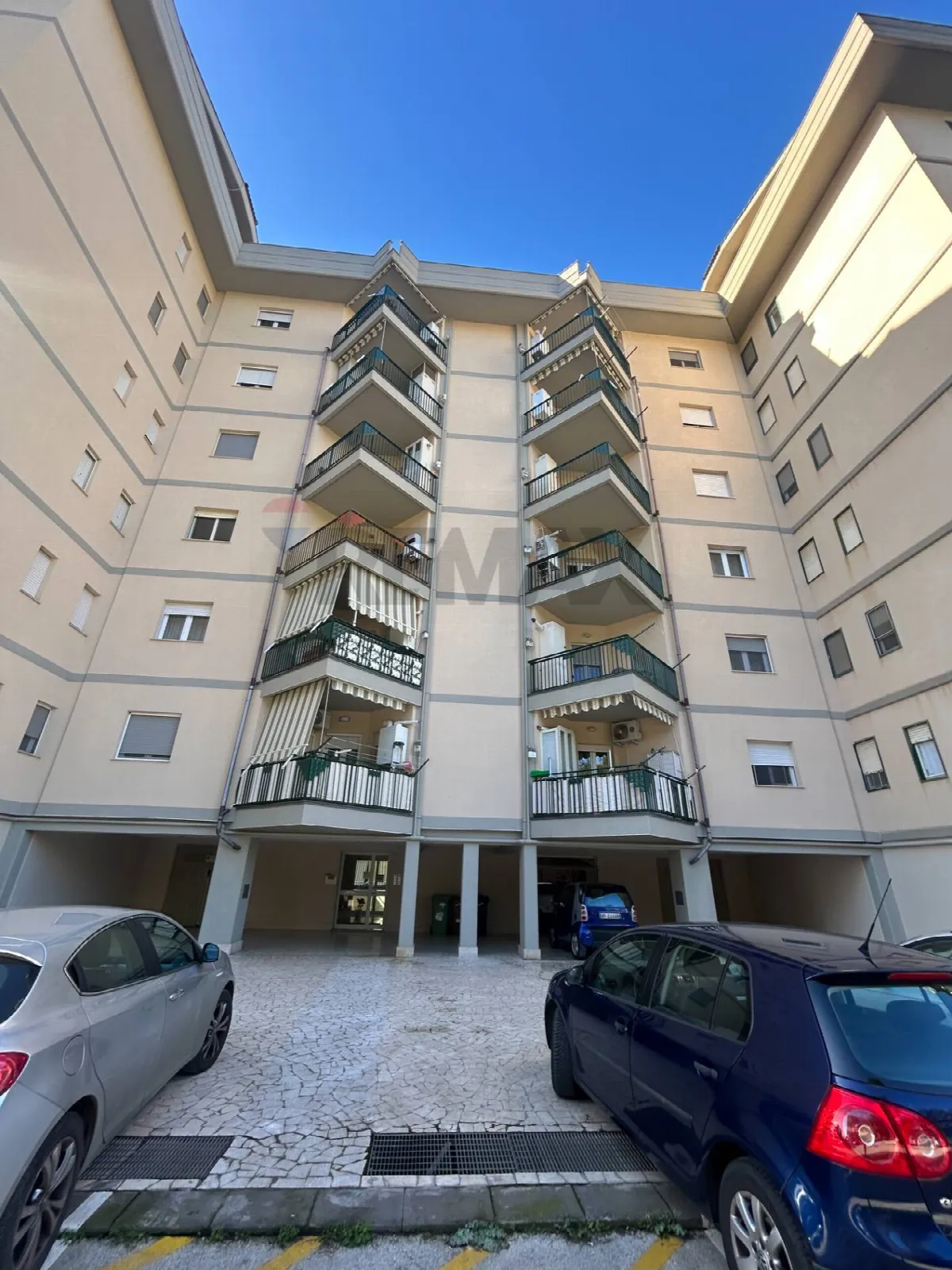 Appartamento in vendita a Caltanissetta, Zona Alta - foto 1