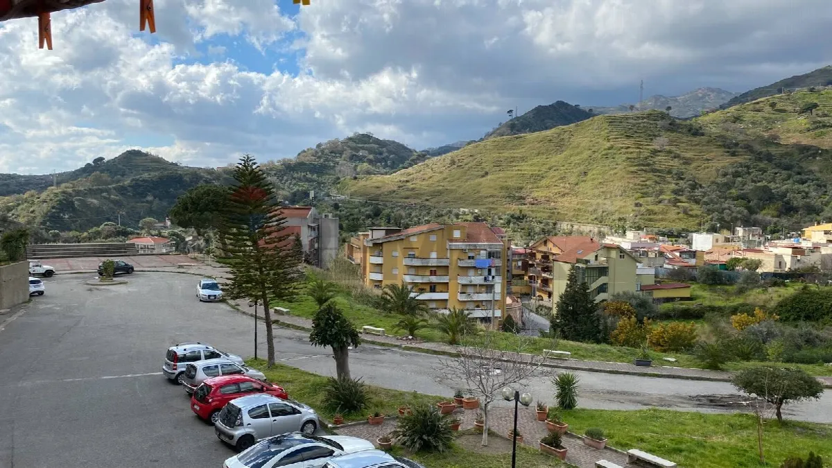 Appartamento in vendita a Messina, Gazzi - foto 1