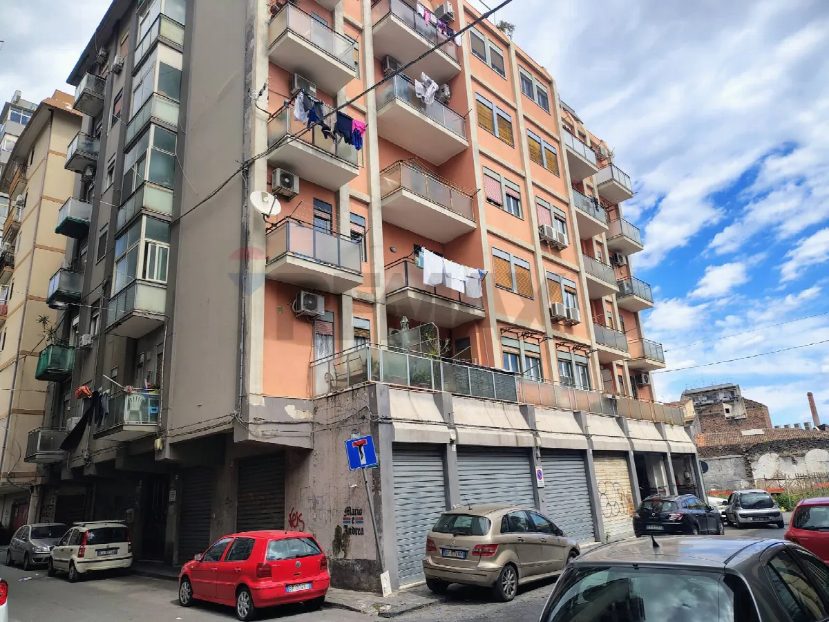 Appartamento in vendita a Catania, Zona centro - foto 1