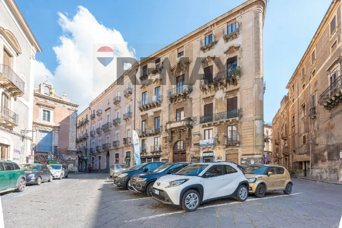 Appartamento in vendita a Catania, Centro Storico - foto 1