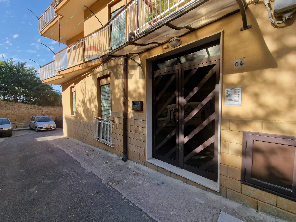 Appartamento in vendita a Enna, Zona Monte - foto 1