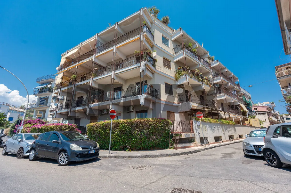 Appartamento in vendita a Aci Castello, Acitrezza - foto 1