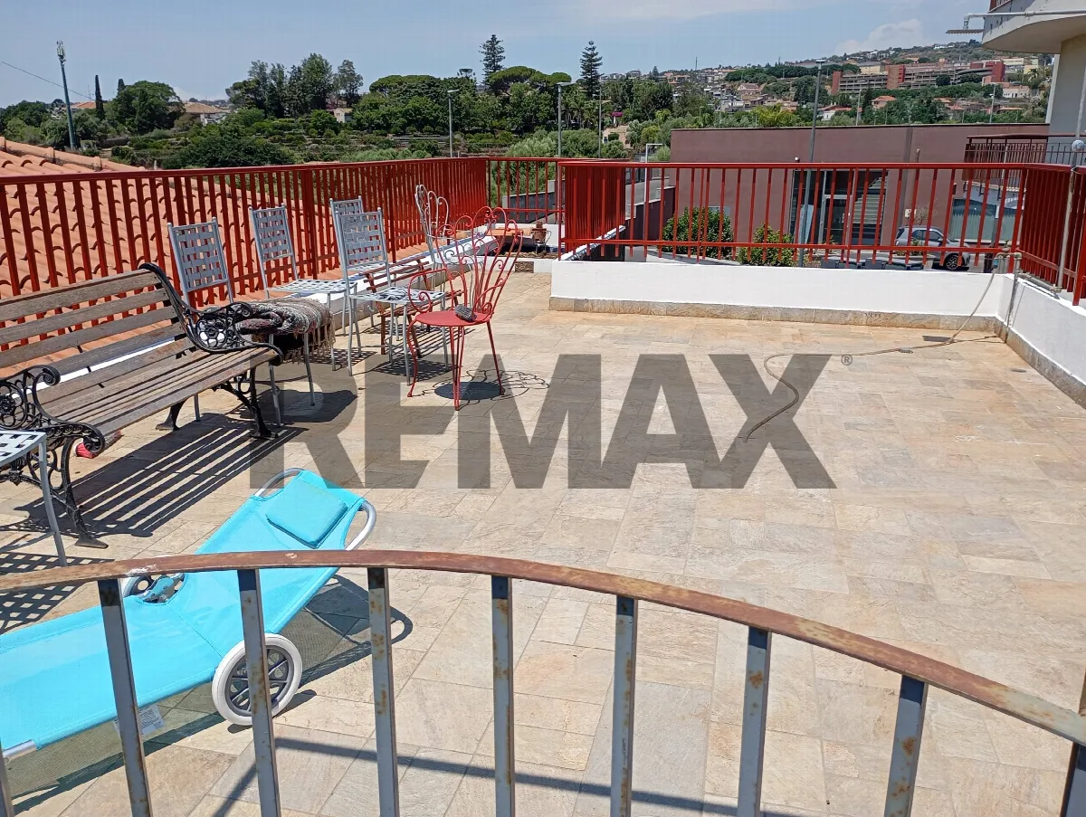 Appartamento in vendita a Aci Castello - foto 1