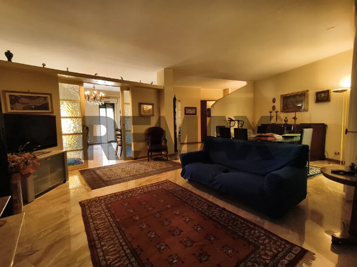 Appartamento in vendita a Enna, Centro storico - zona marginale - foto 1