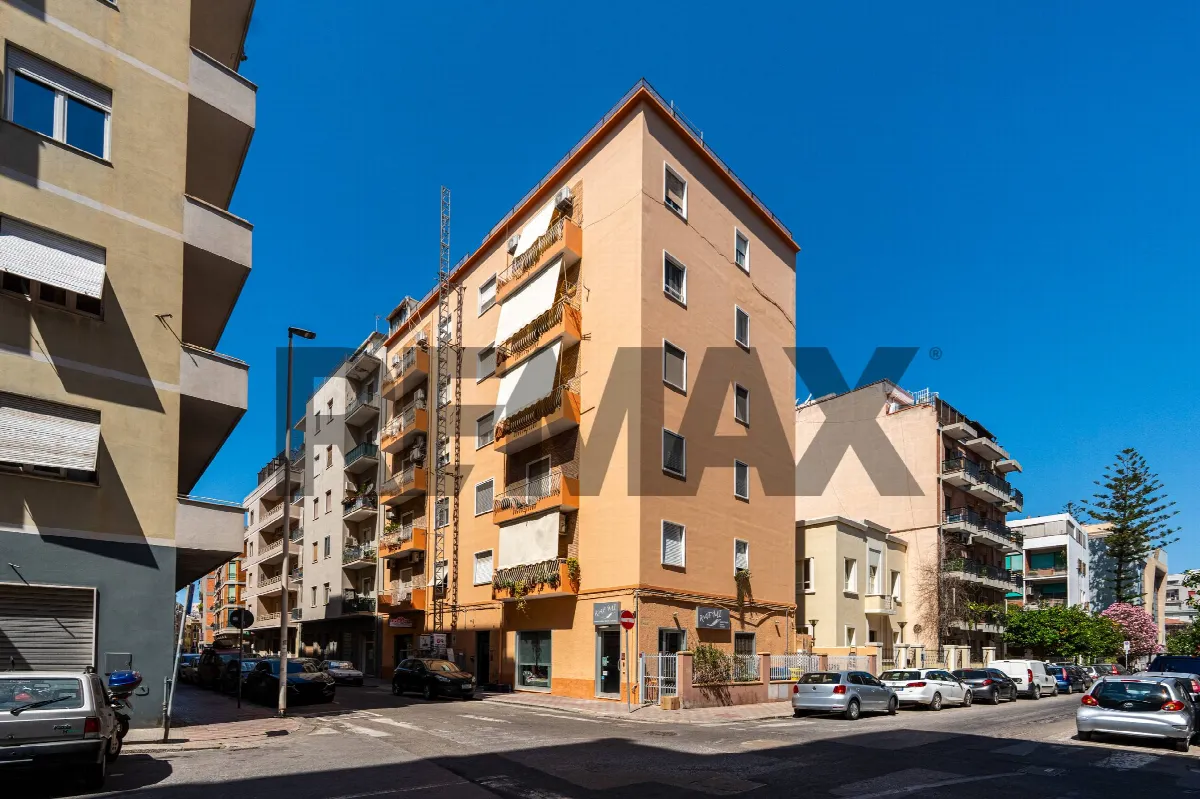 Appartamento in vendita a Cagliari, San Benedetto - foto 1