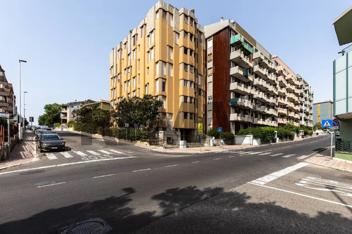 Appartamento in vendita a Cagliari, San Benedetto - foto 1