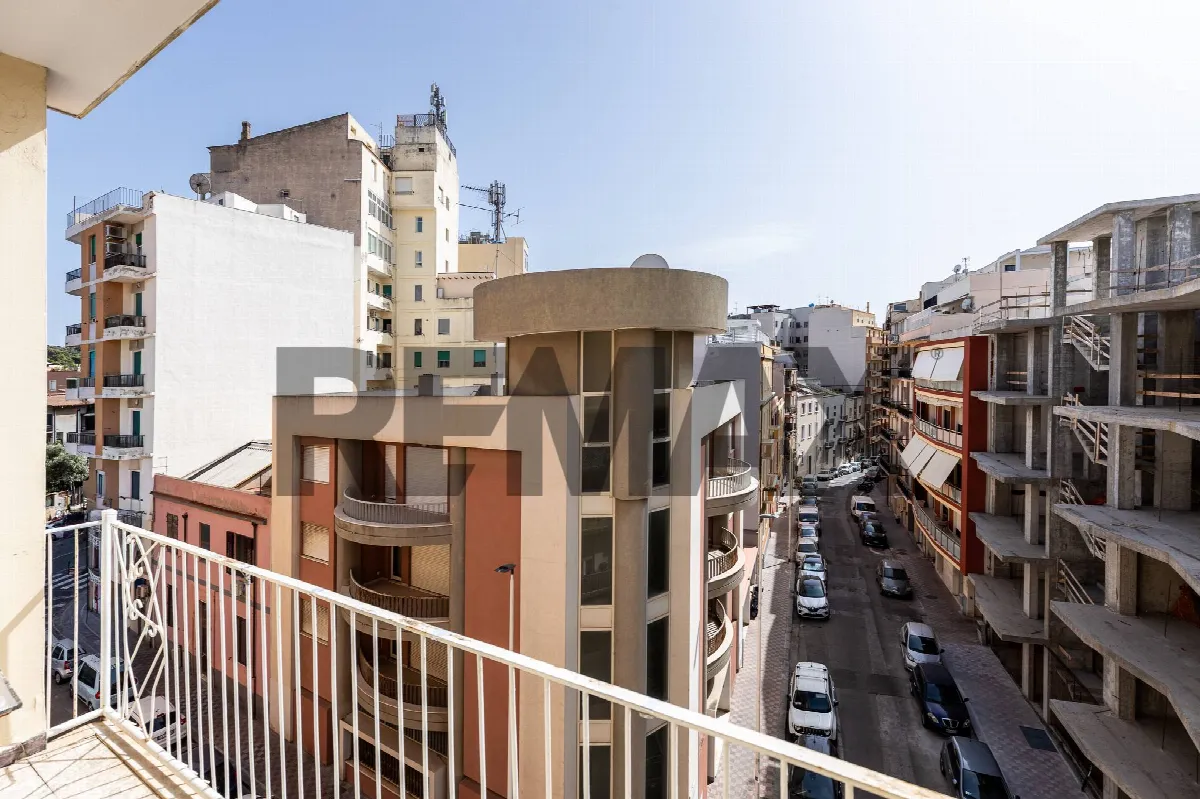 Appartamento in vendita a Cagliari, San Benedetto - foto 1