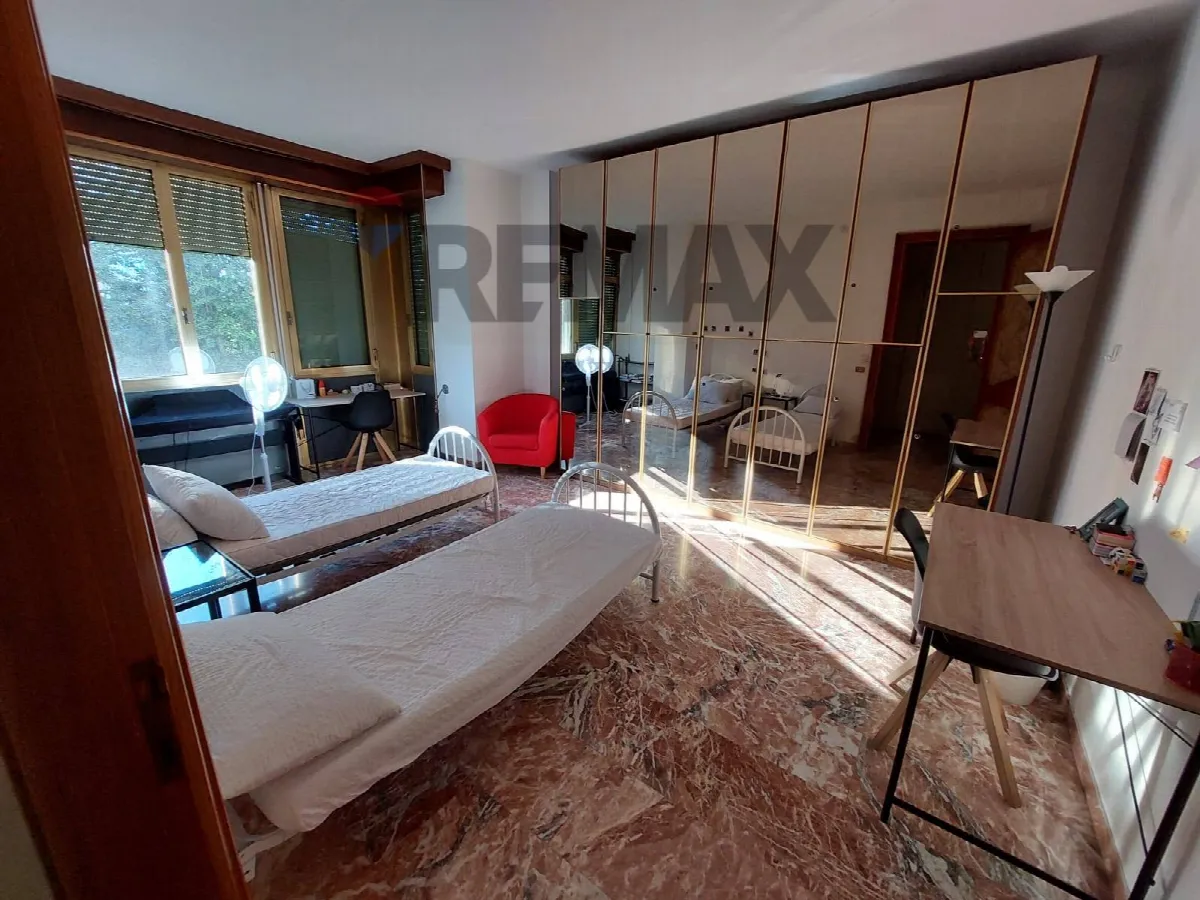 Appartamento in vendita a Ferrara, Centro storico - foto 1