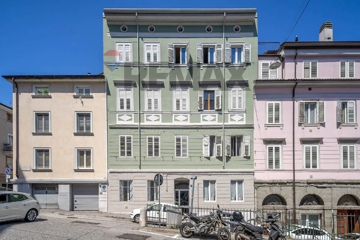 Appartamento in vendita a Trieste, Centro - foto 2