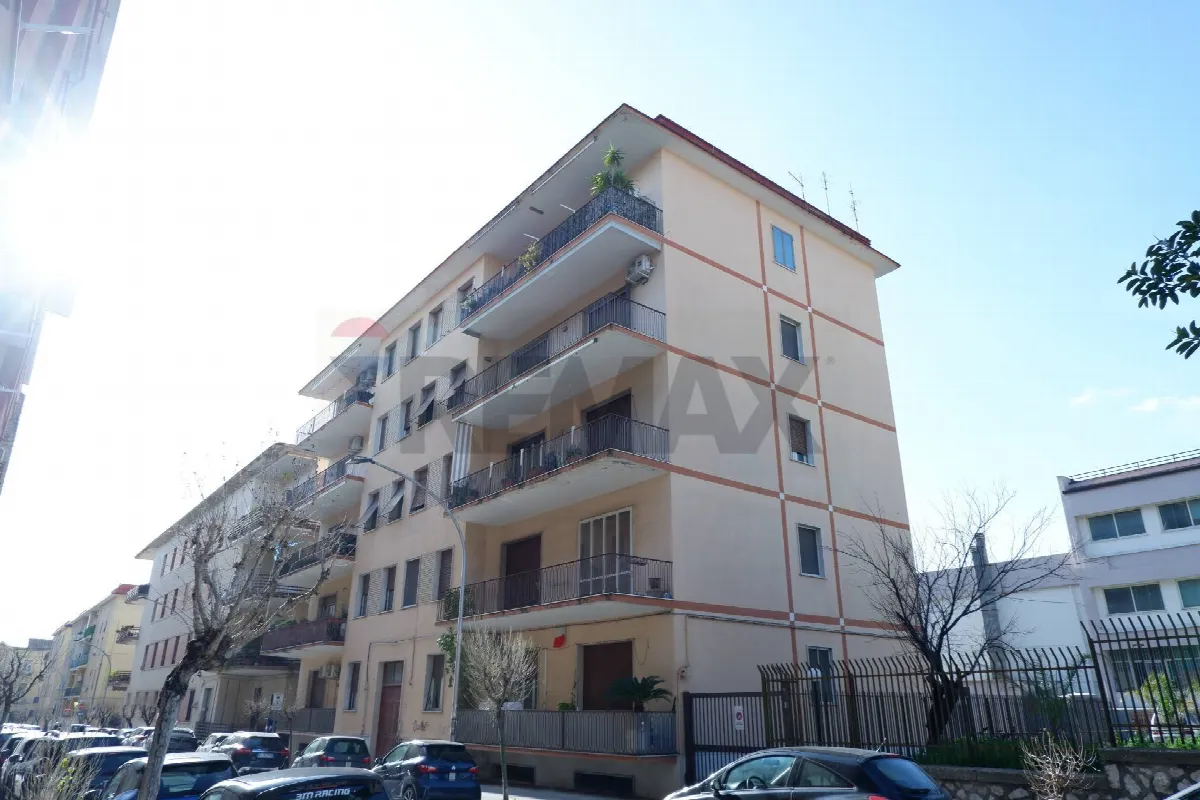 Appartamento in vendita a Caserta, Centro - foto 2