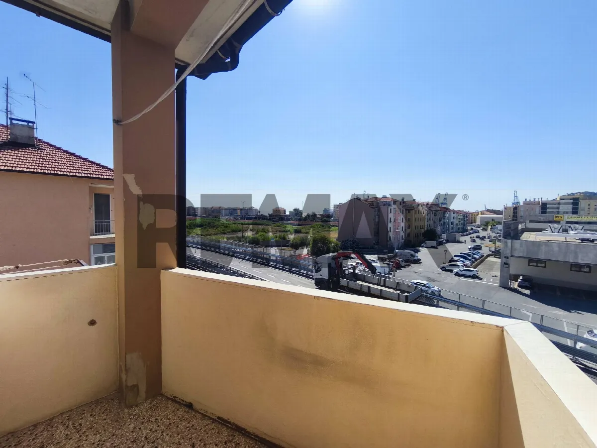 Appartamento in vendita a Vado Ligure - foto 8