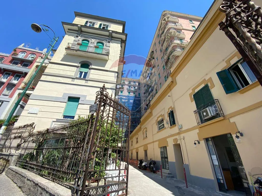 Appartamento in vendita a Napoli, Chiaia - foto 3
