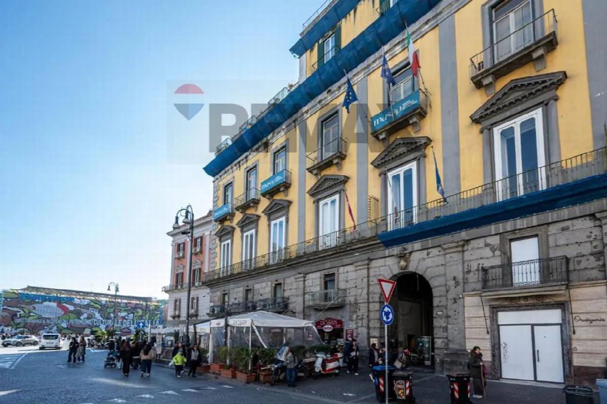 Appartamento in vendita a Napoli, San Ferdinando - foto 1