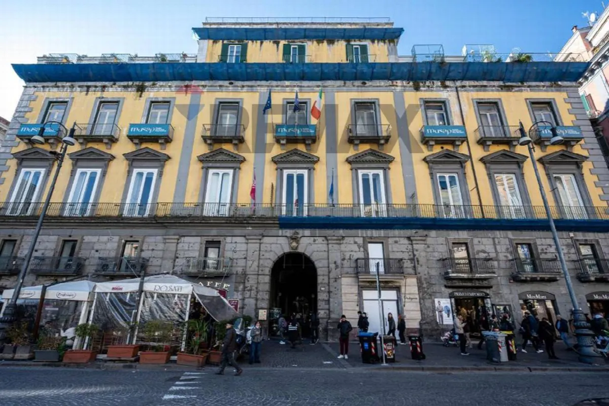 Appartamento in vendita a Napoli, San Ferdinando - foto 2