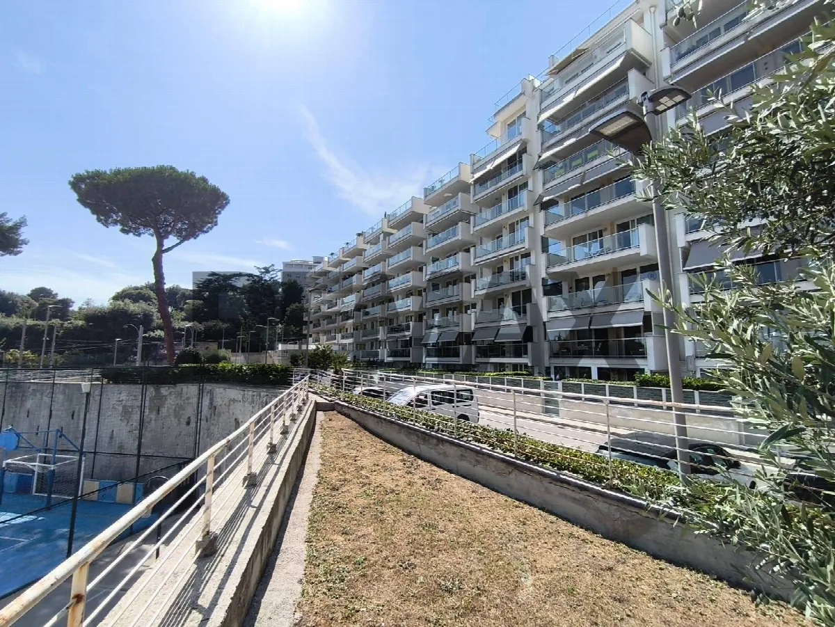Appartamento in vendita a Napoli, Colli Aminei - foto 1