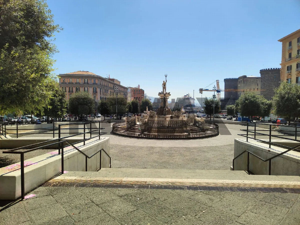 Appartamento in vendita a Napoli, Porto - foto 2