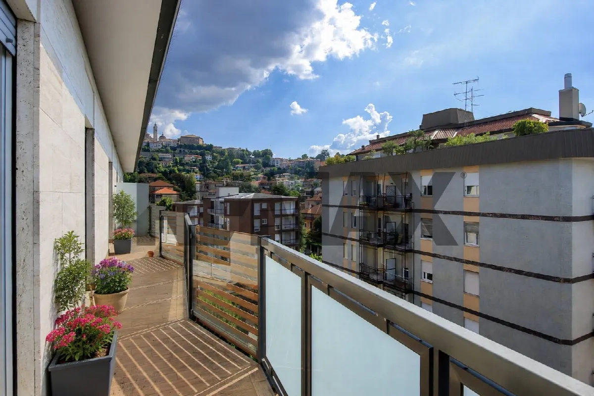 Appartamento in vendita a Bergamo, Centrale - foto 1