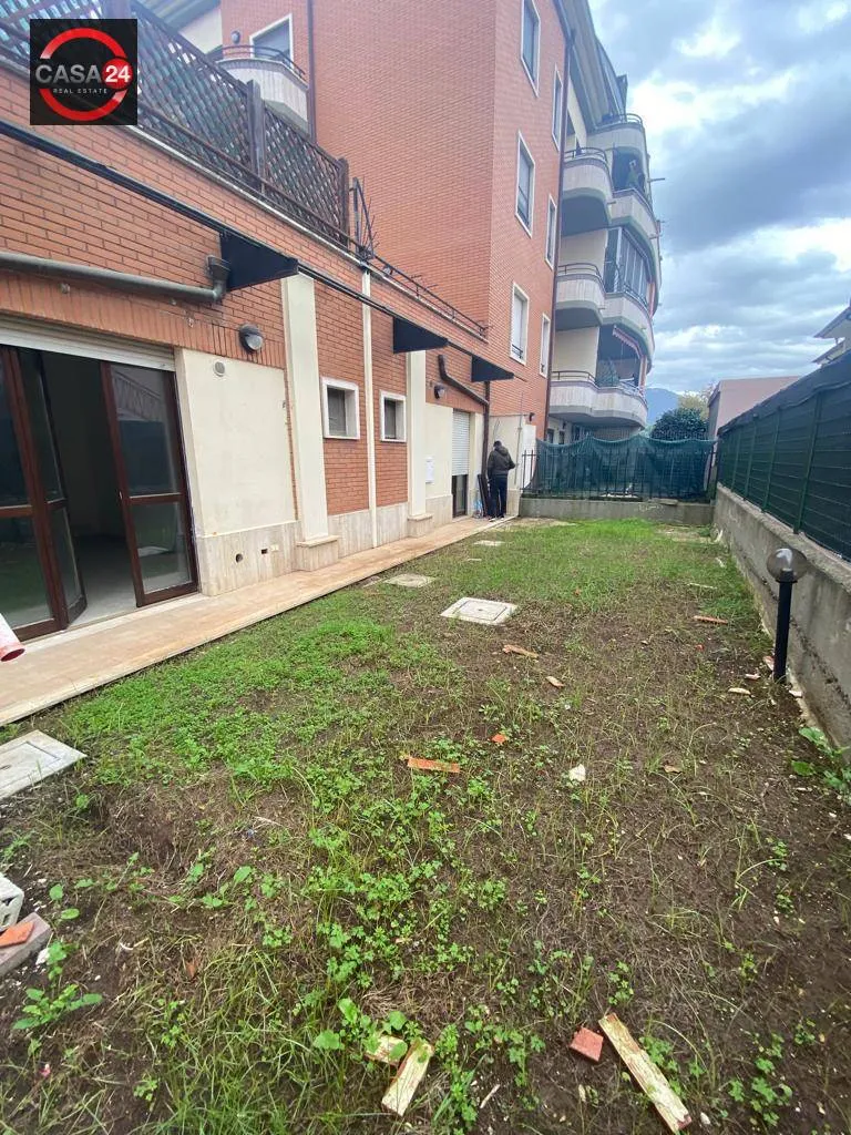 Appartamento con giardino in vendita a Sermoneta, Ponte Nuovo - foto 1