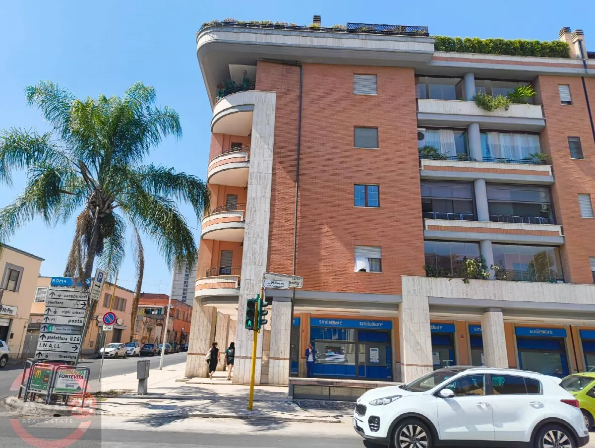 Appartamento in vendita a Latina, R0 Zona Centrale - foto 1