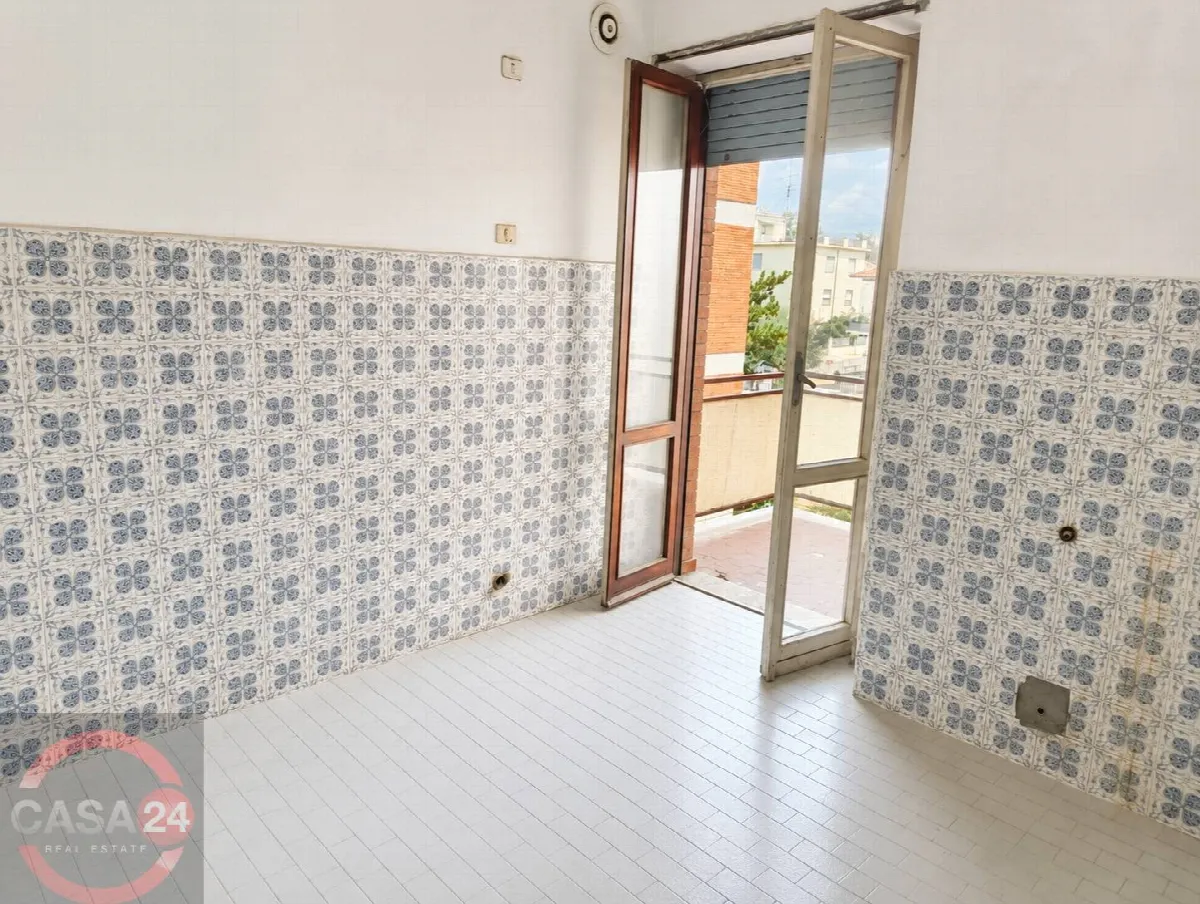 Appartamento in vendita a Latina, R0 Zona Centrale - foto 8