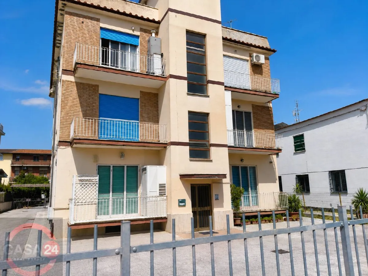 Appartamento in vendita a Latina, R2 Zona Piccarello - foto 1