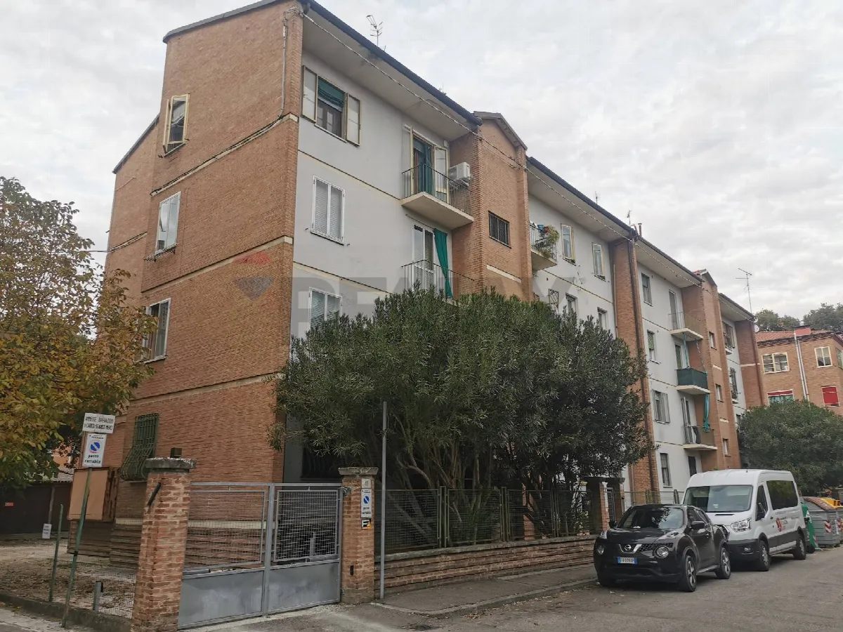 Appartamento in vendita a Ferrara, Entro Mura - foto 1