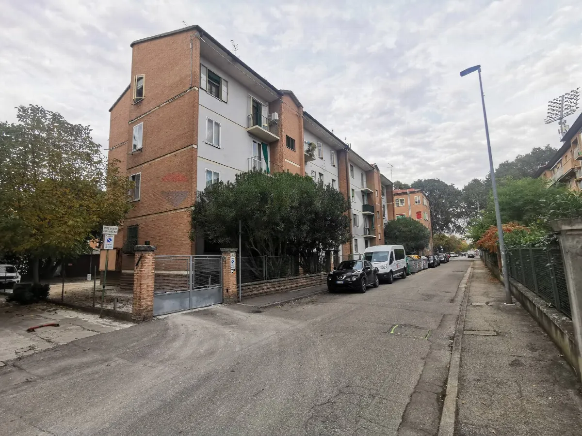 Appartamento in vendita a Ferrara, Entro Mura - foto 2