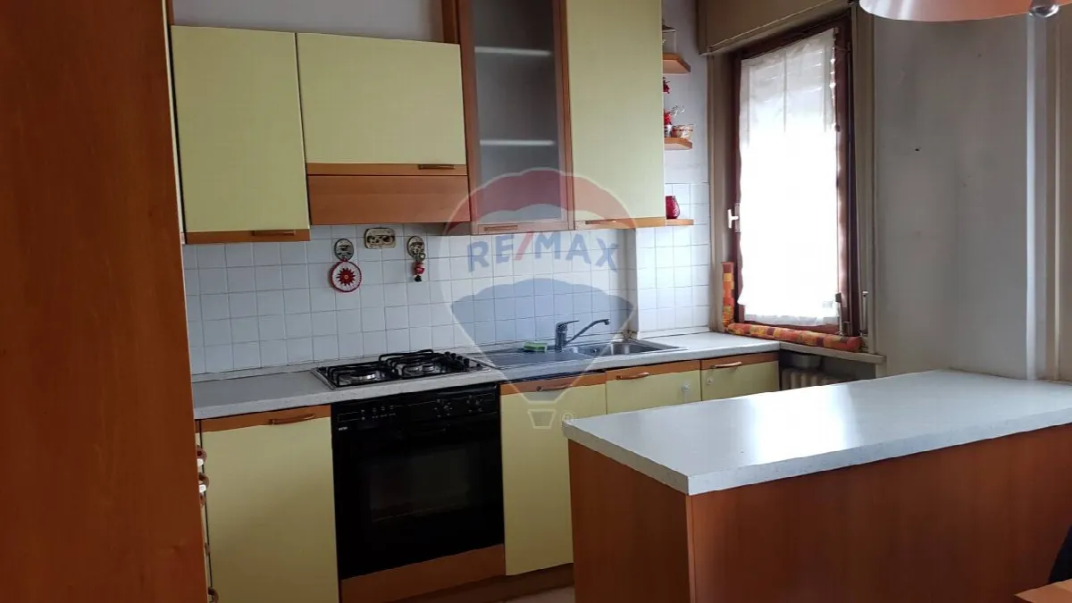 Appartamento in vendita a Belluno, Via Feltre - foto 8