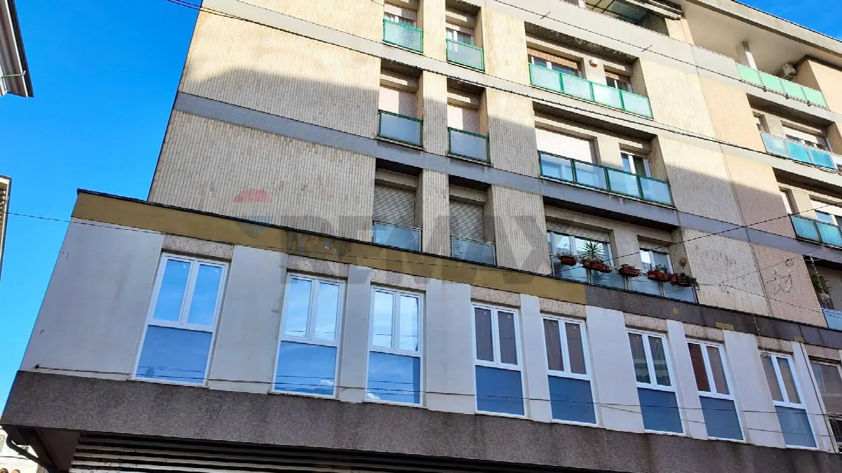 Appartamento in vendita a Ancona, Centro - foto 2