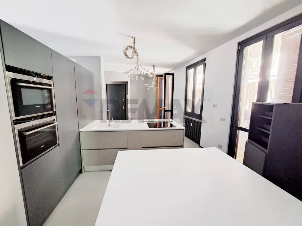 Appartamento in vendita a Pavia, Centro Storico - foto 9