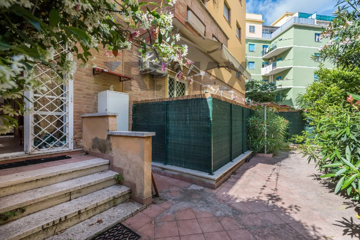 Appartamento in vendita a Roma, Ostia Levante - foto 2