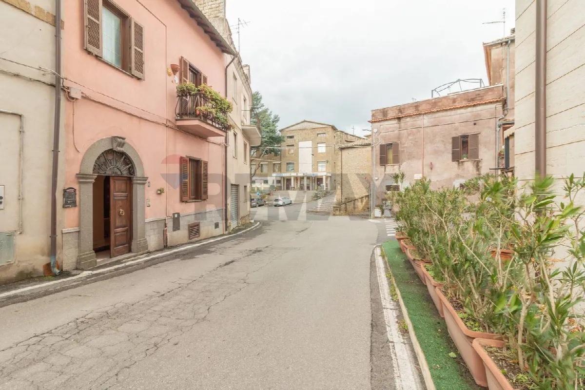 Appartamento in vendita a Ischia di Castro - foto 2